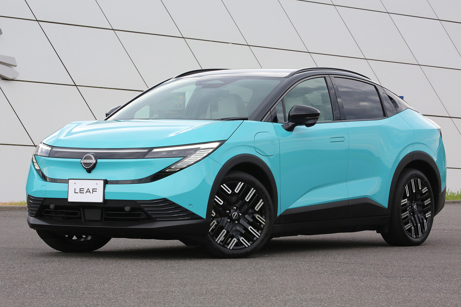 新型「日産リーフ」のフロントスタイリング