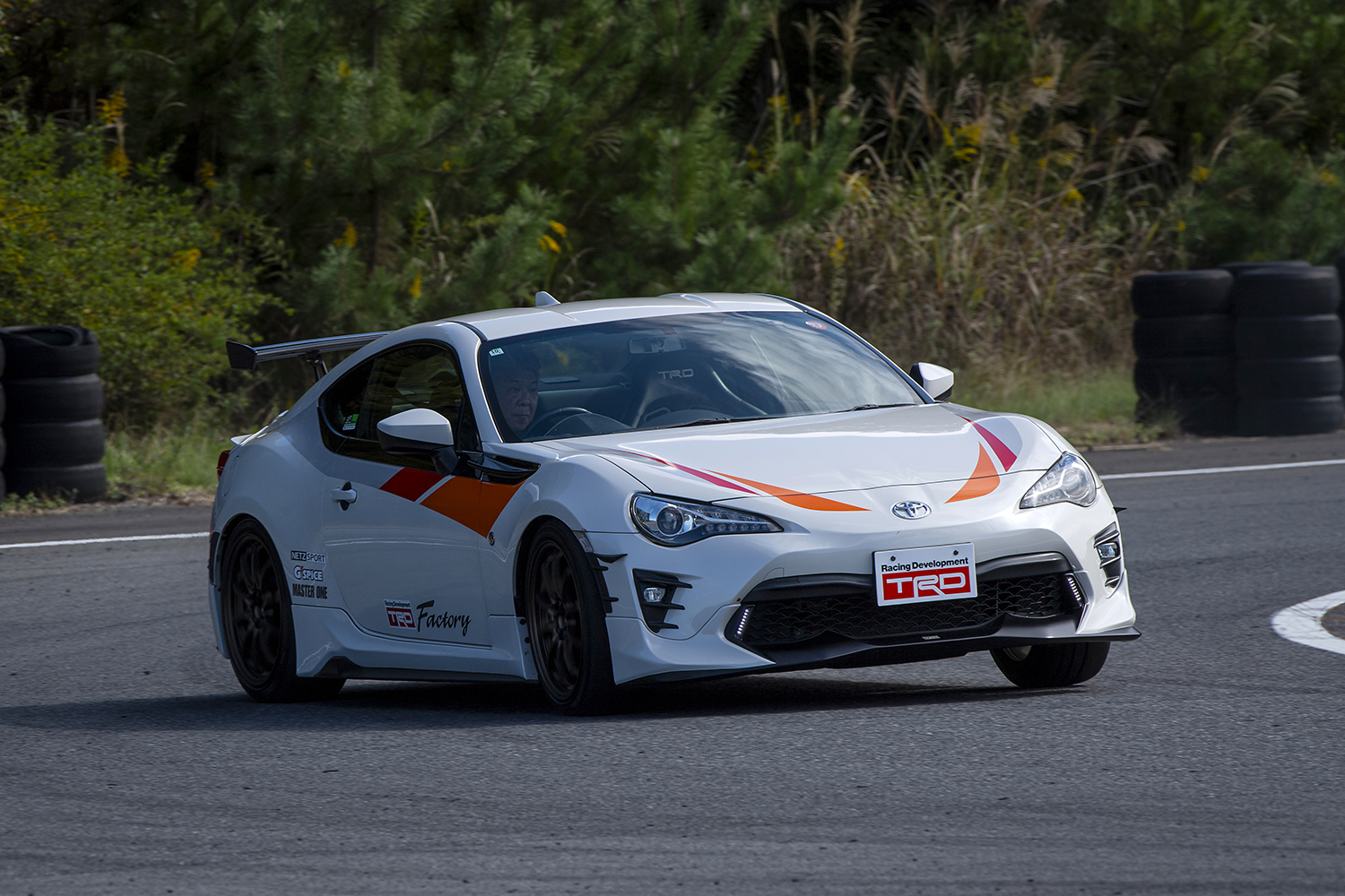 メーカー系チューニングブランドの合同試乗会でTRDのコンプリートカーに試乗 〜 画像7