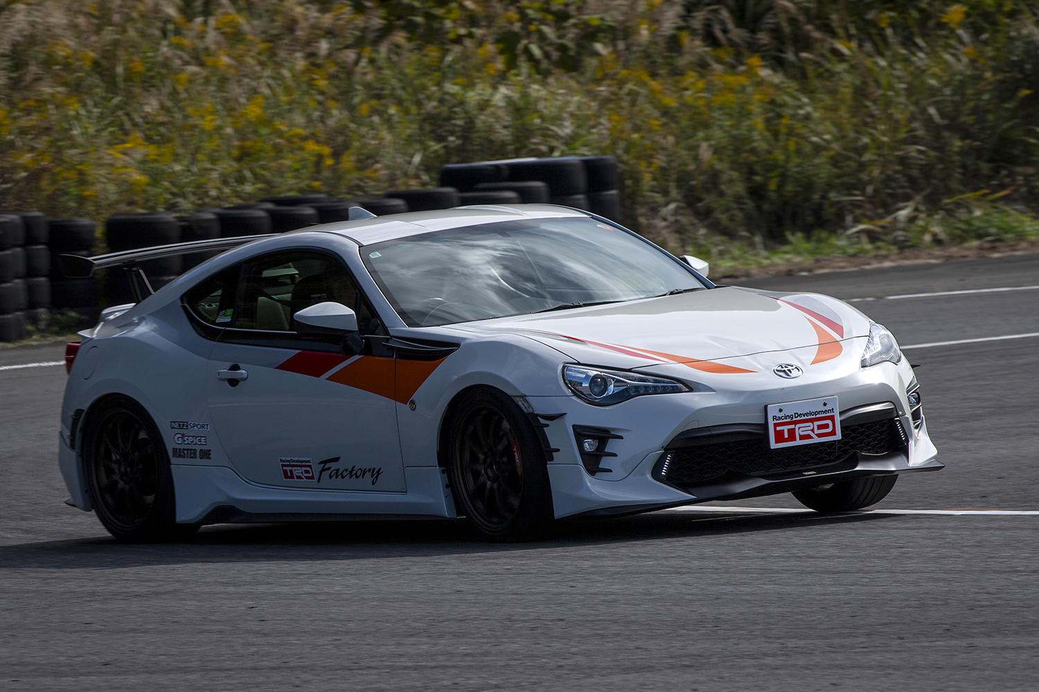 メーカー系チューニングブランドの合同試乗会でTRDのコンプリートカーに試乗 〜 画像10