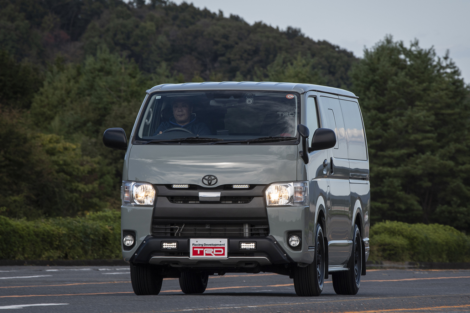 メーカー系チューニングブランドの合同試乗会でTRDのコンプリートカーに試乗 〜 画像31