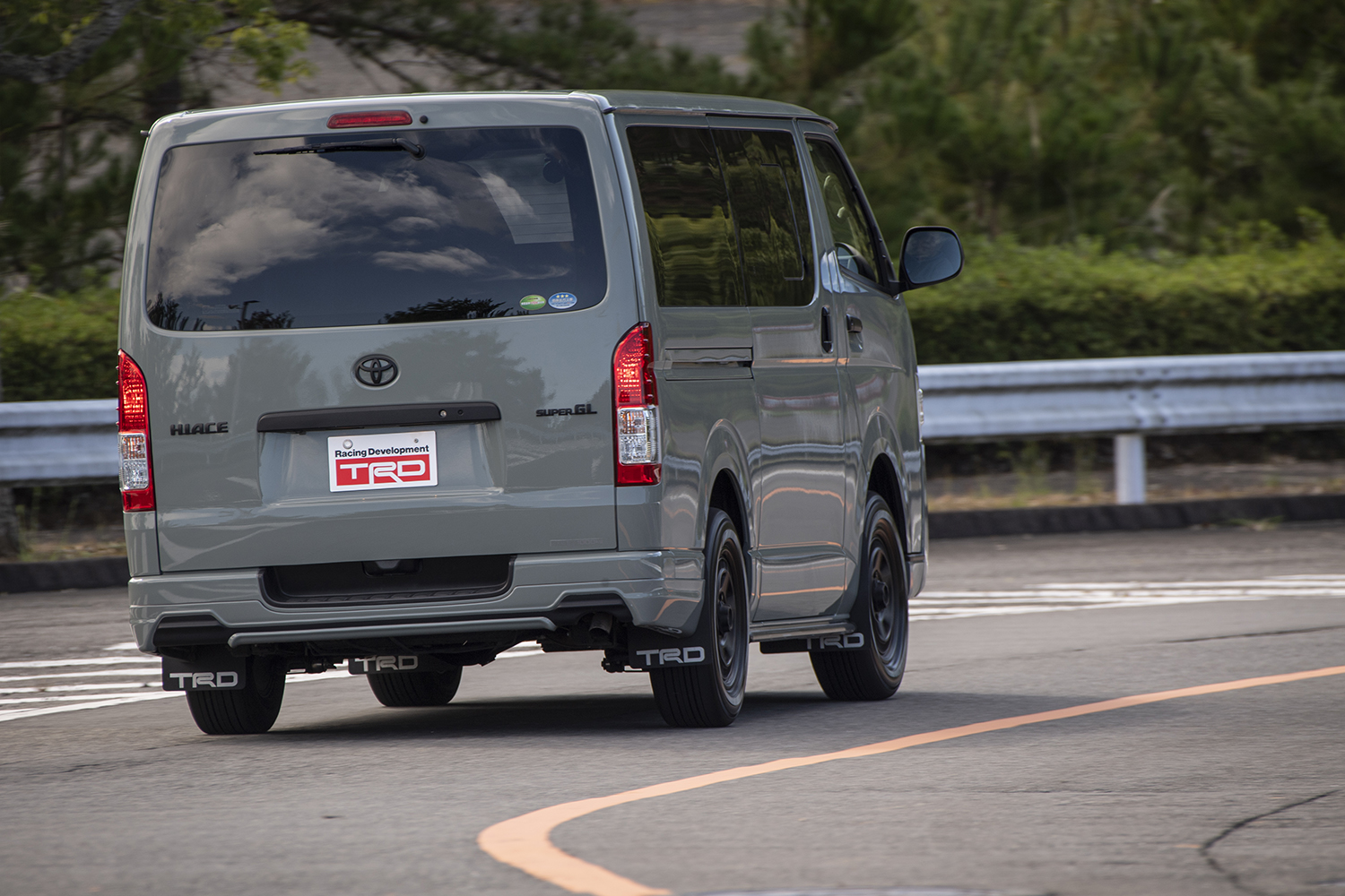 メーカー系チューニングブランドの合同試乗会でTRDのコンプリートカーに試乗 〜 画像32