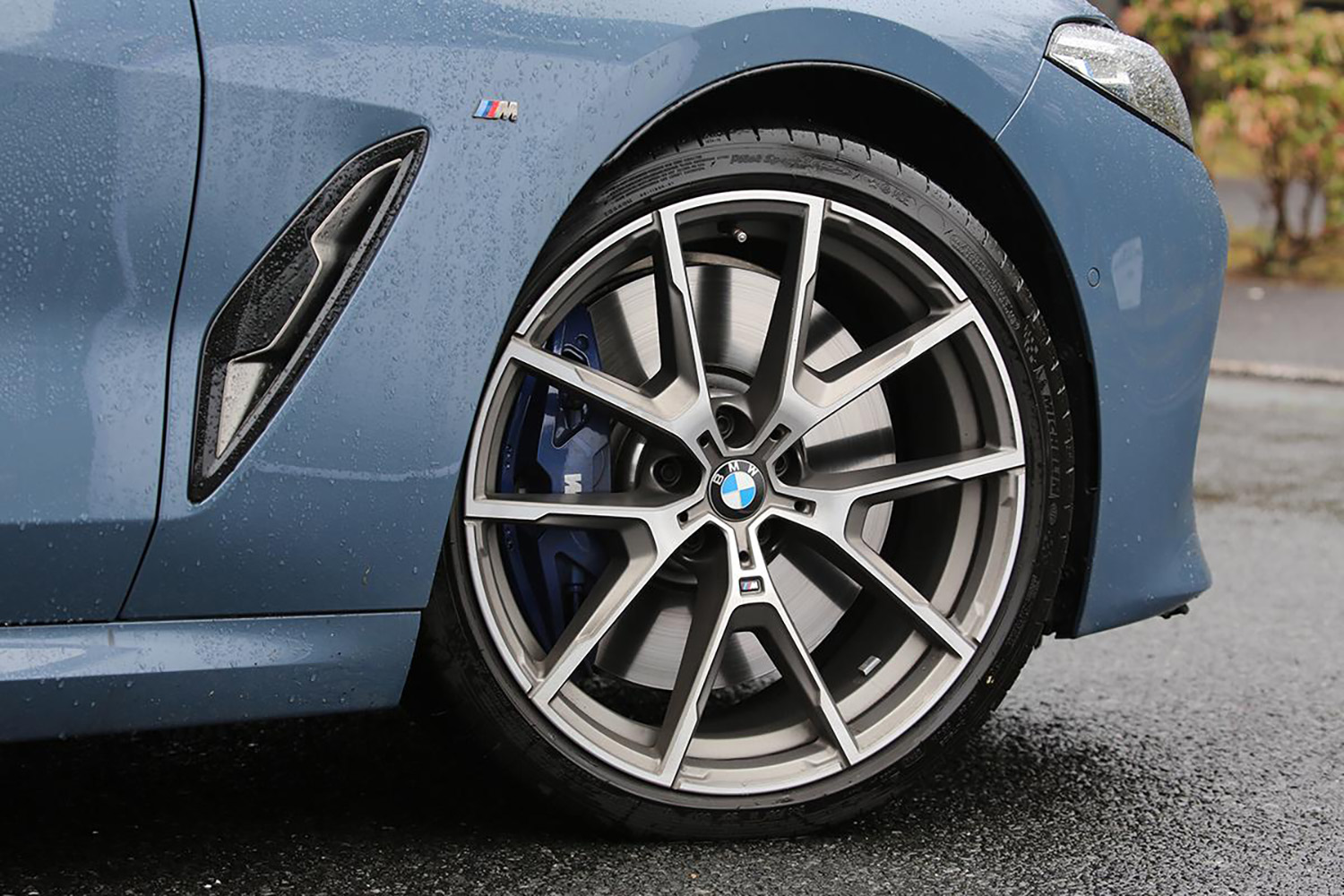 輸入車の大径ホイール