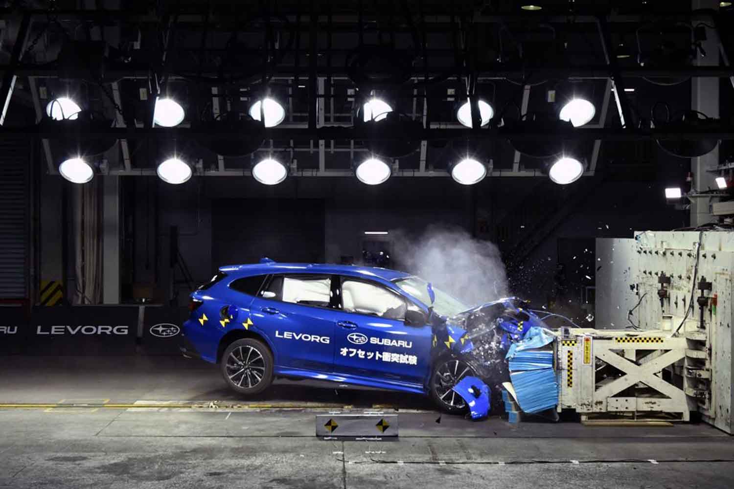 衝突安全試験の「フルラップ」「オフセット」とは