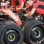 いきなりタイヤの全開パフォーマンスを引き出せる魔法の「電気毛布」！　タイヤウォーマーがF1ぐらいでしか見かけなくなったワケ