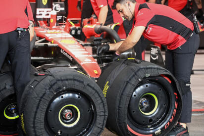 いきなりタイヤの全開パフォーマンスを引き出せる魔法の「電気毛布」！　タイヤウォーマーがF1ぐらいでしか見かけなくなったワケ