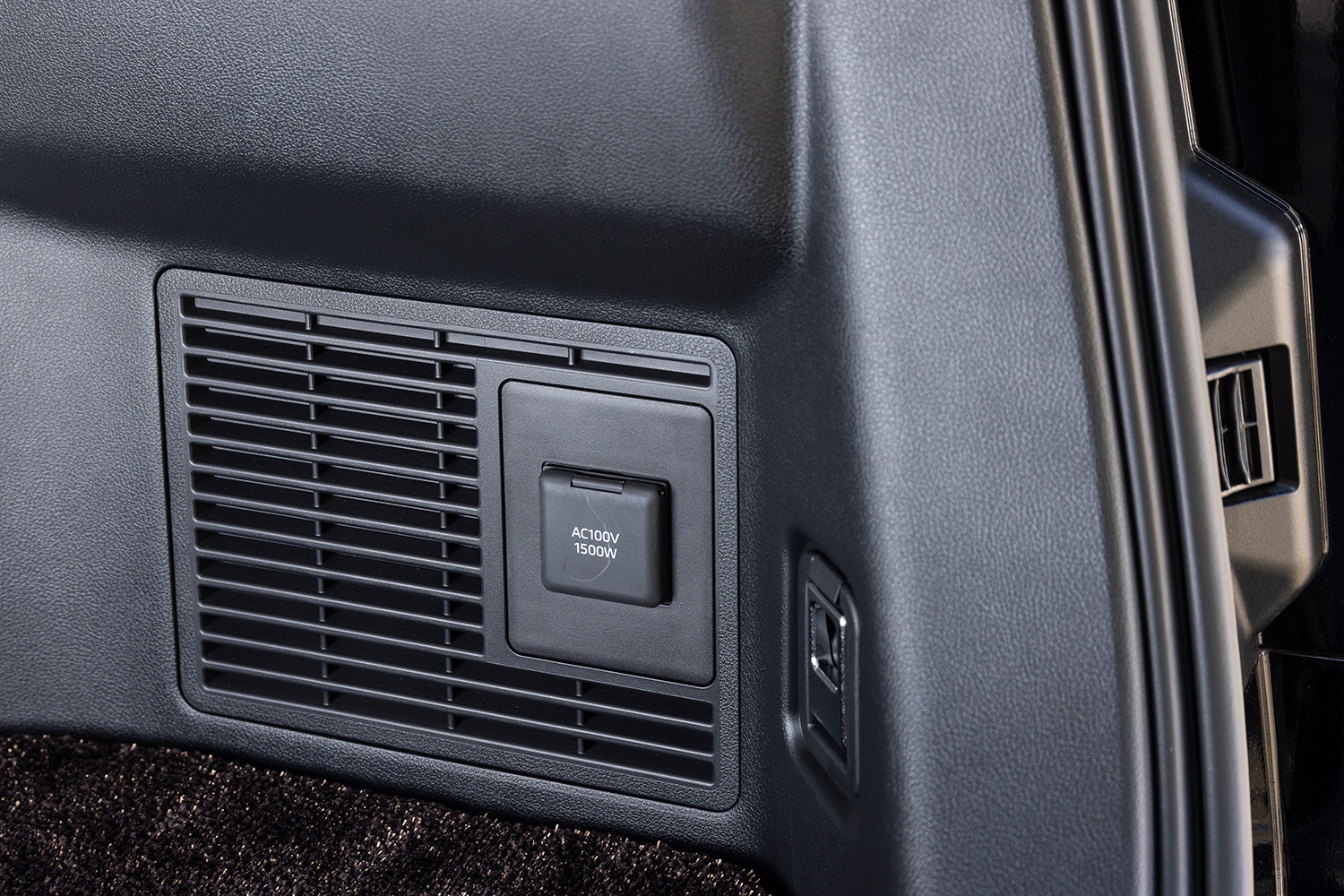 イマドキ車内装備じゃ当たり前の「USB端子」には規格の違いや正しい使い方があった 〜 画像15