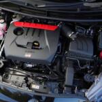 【画像】この令和の時代になぜ機械よりも人間？　高性能車が職人の「手組みエンジン」を積むワケ 〜 画像3