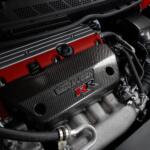 【画像】この令和の時代になぜ機械よりも人間？　高性能車が職人の「手組みエンジン」を積むワケ 〜 画像6