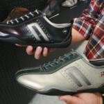 【画像】知れば知るほど引き込まれる「ネグローニ」の世界！　ドライビングシューズの工房に潜入したらついつい２足も買ってしまった 〜 画像17