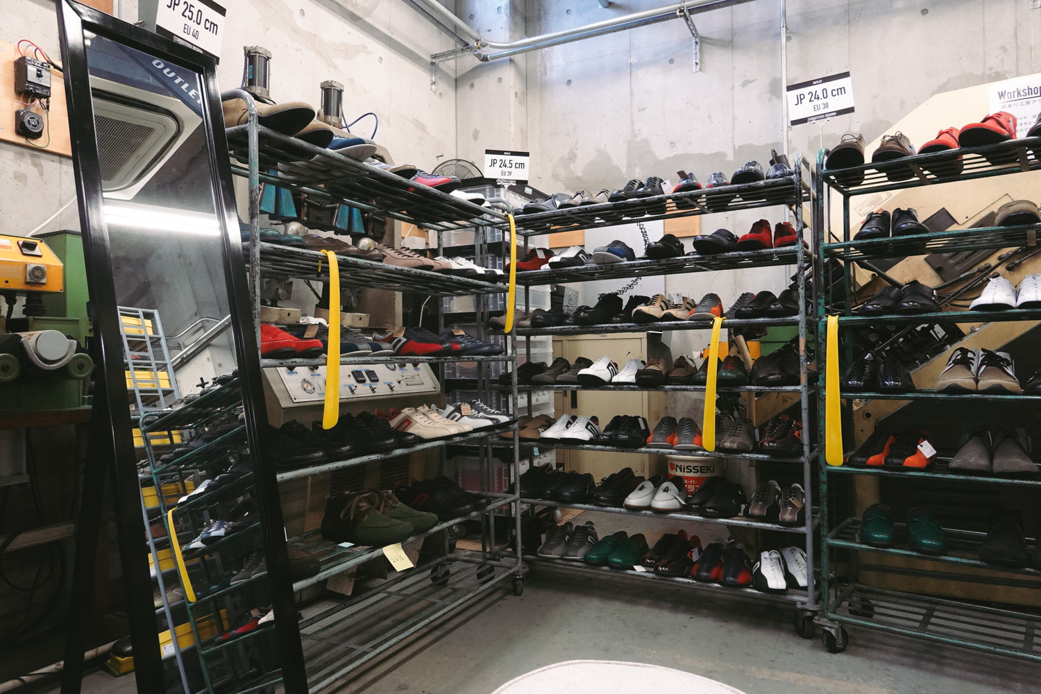 初めてのドライビングシューズを「ネグローニ」の工房イベントで選んでみた