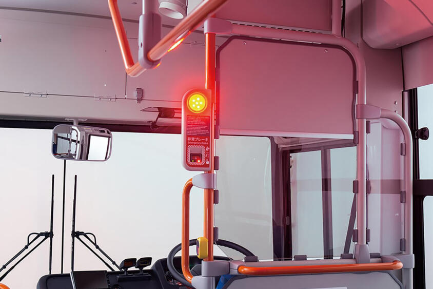 乗客も知っておけば自分の身を守れる！　いまバスに搭載される「EDSS」とは？