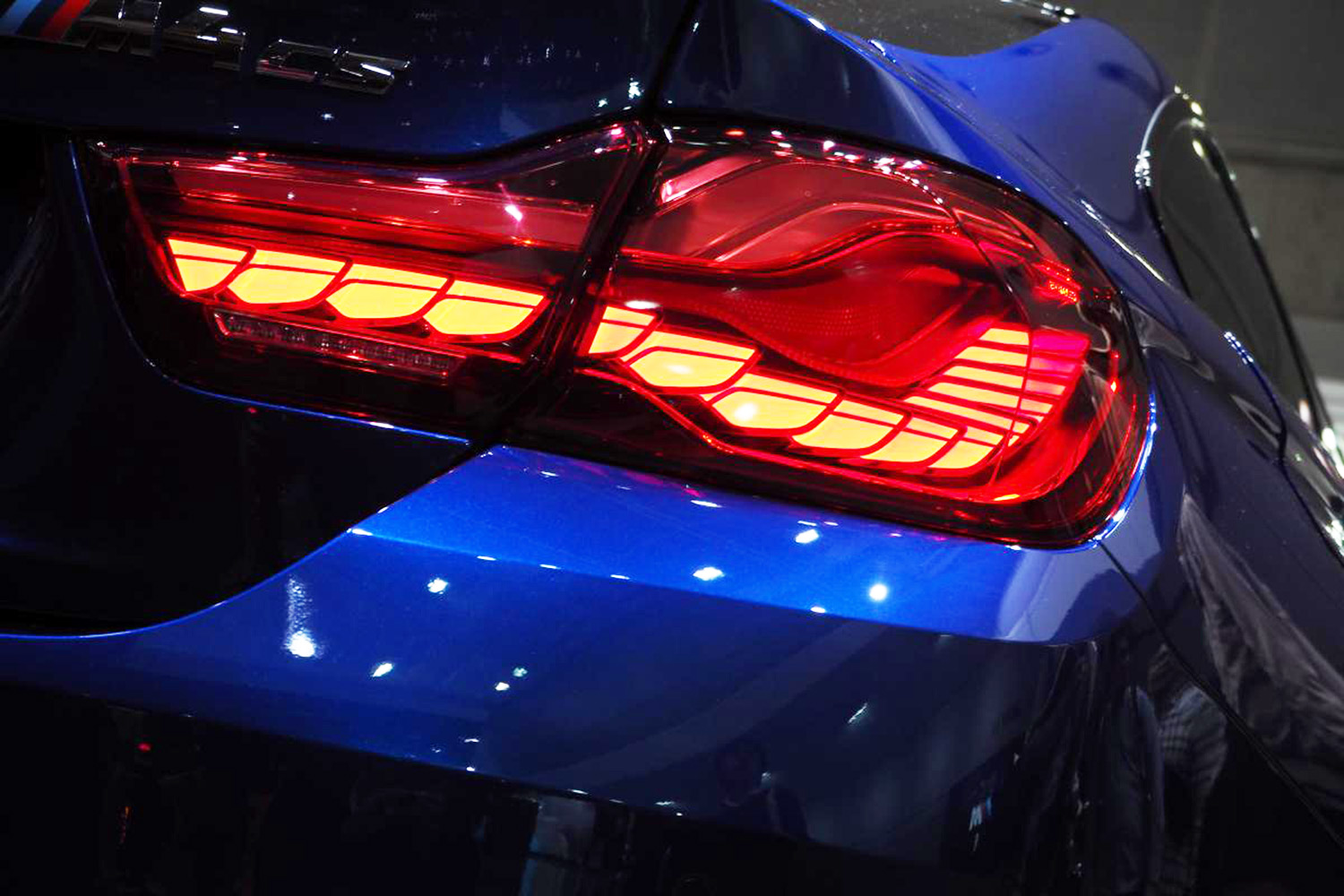 「社外テール」には保安基準の目安になる「認証マーク」が存在していた！