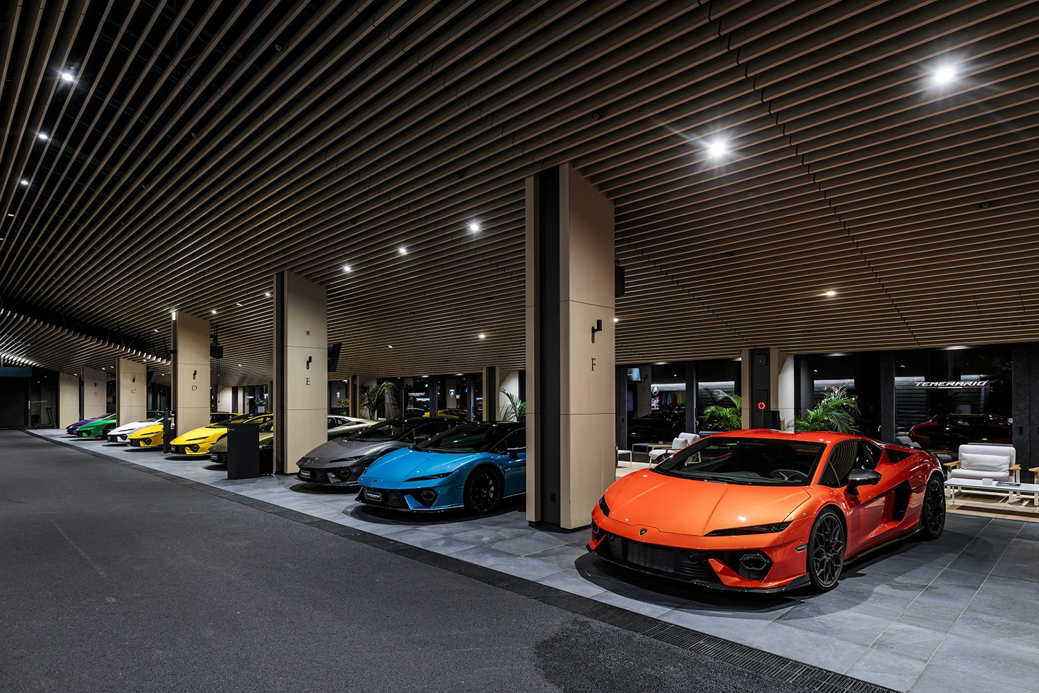 ランボルギーニ・テメラリオを桂　伸一が試した 〜 画像6