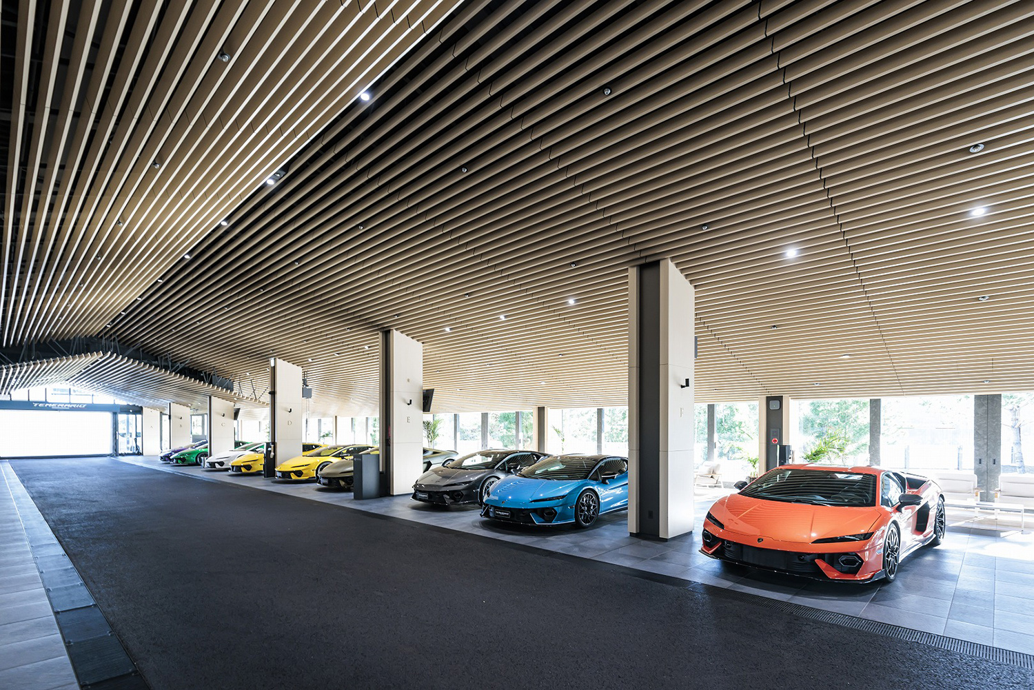 ランボルギーニ・テメラリオを桂　伸一が試した 〜 画像10