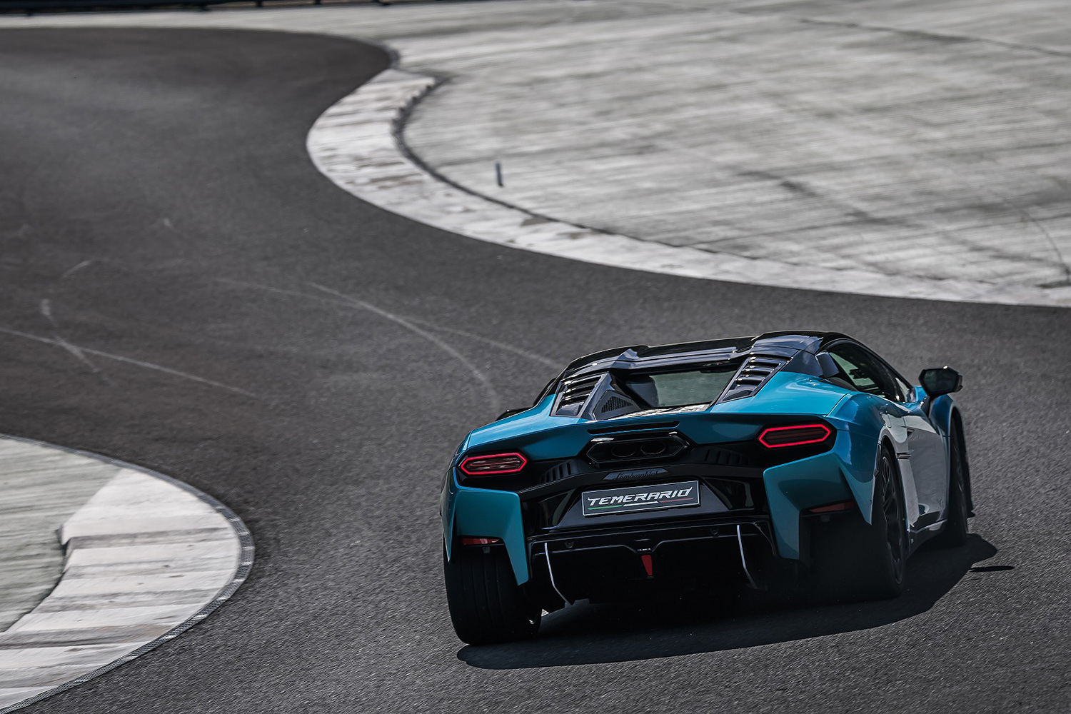 ランボルギーニ・テメラリオの走り 〜 画像25