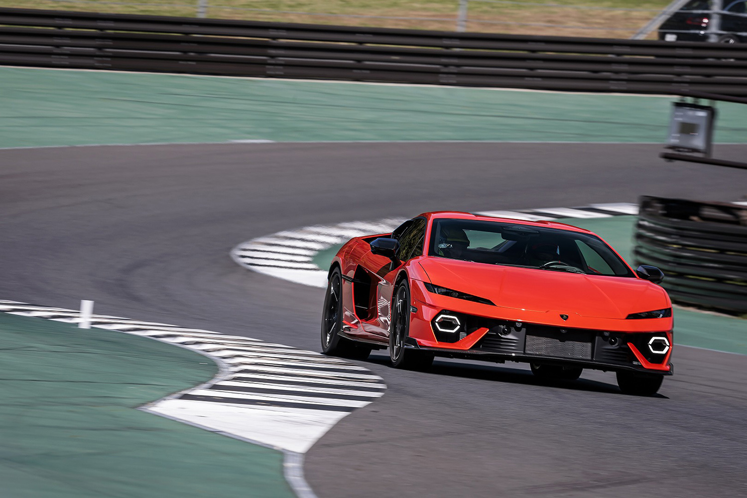 ランボルギーニ・テメラリオ アレジェリータの走り 〜 画像26