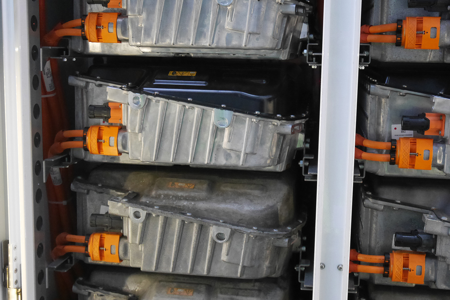 三菱ふそうがeキャンターの混流生産設備とバッテリー再利用戦略を公開 〜 画像23