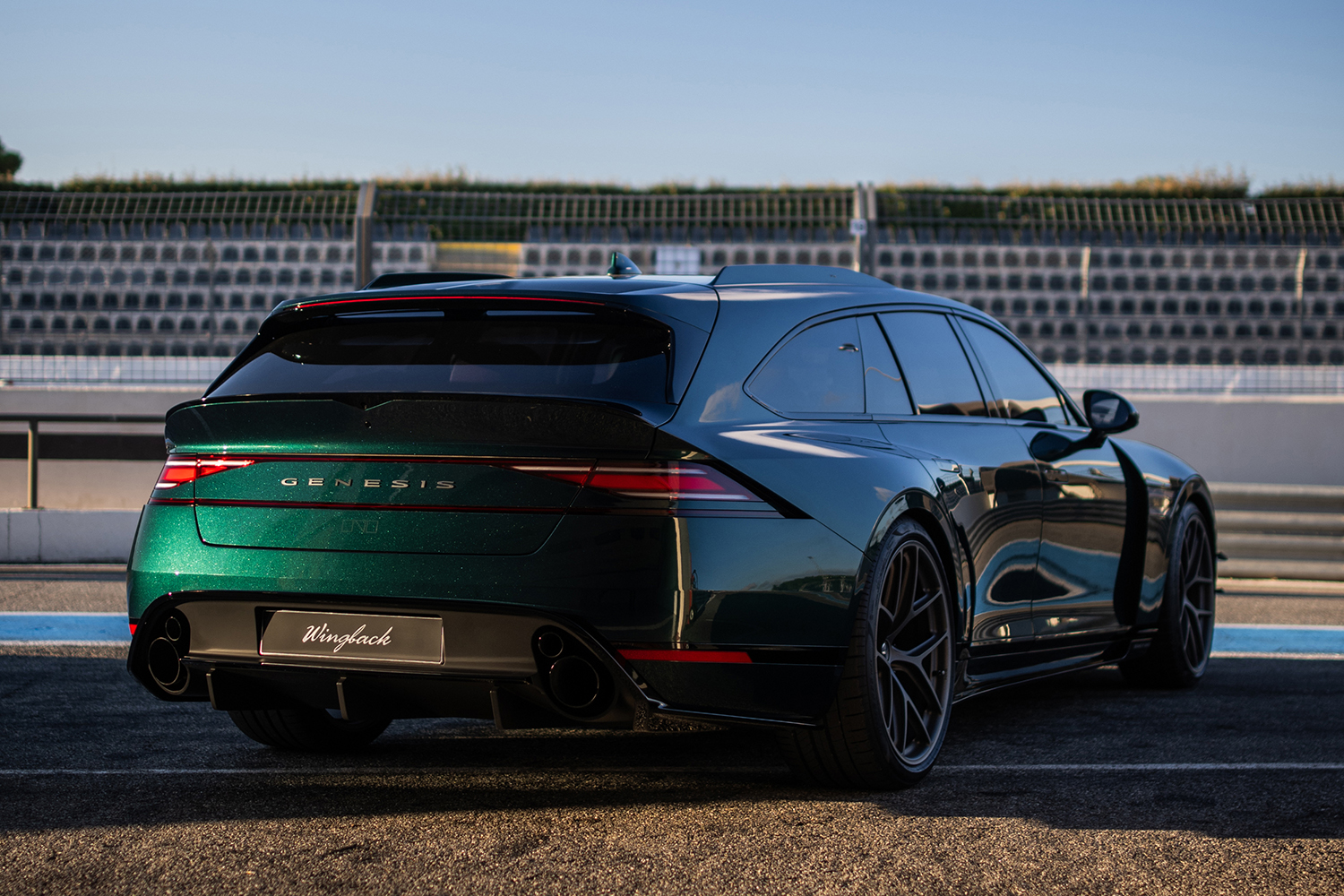 ジェネシスが「G90 ウィングバックコンセプト」を公開