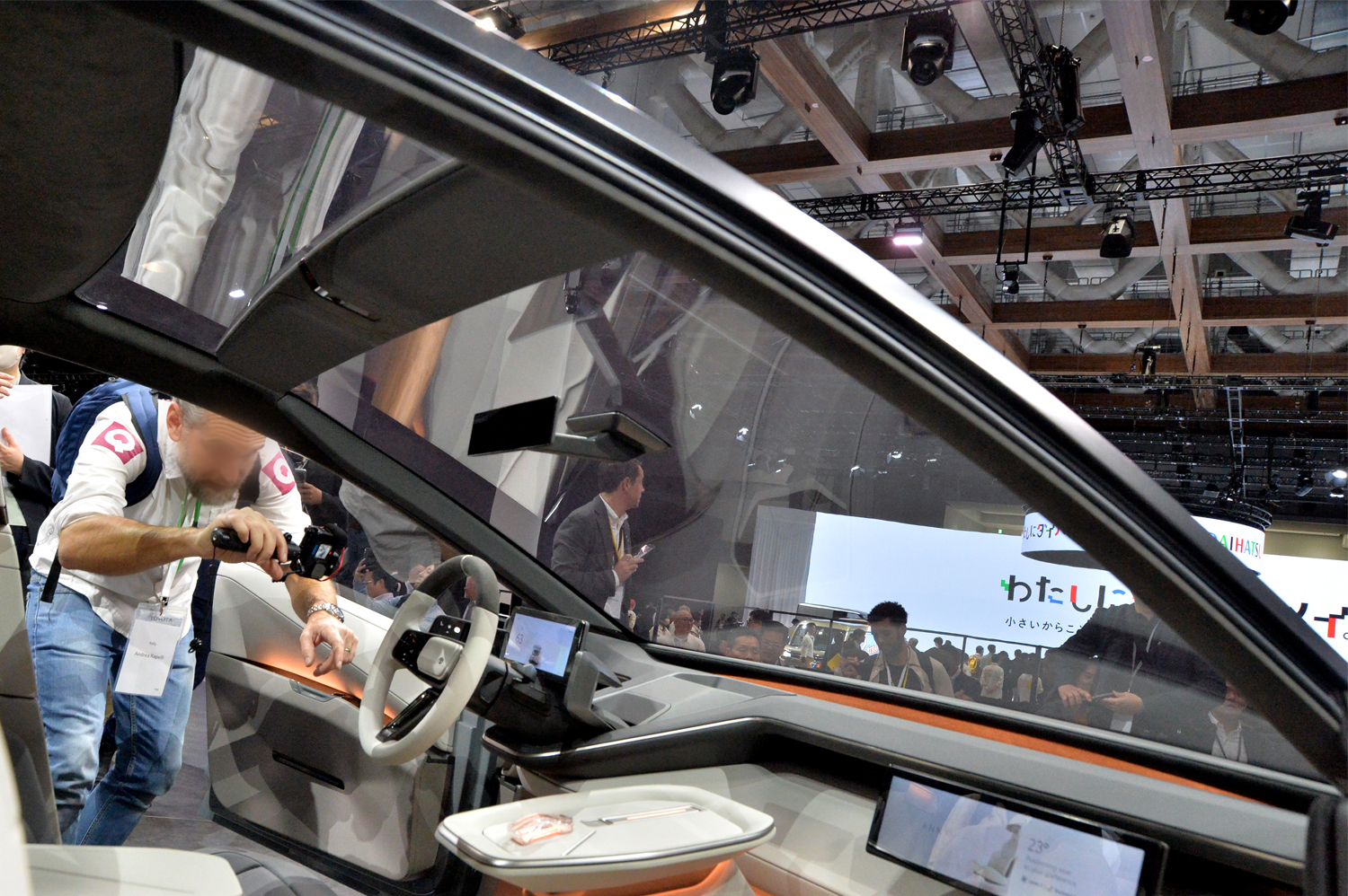 トヨタ・カローラコンセプトのドアまわり 〜 画像8