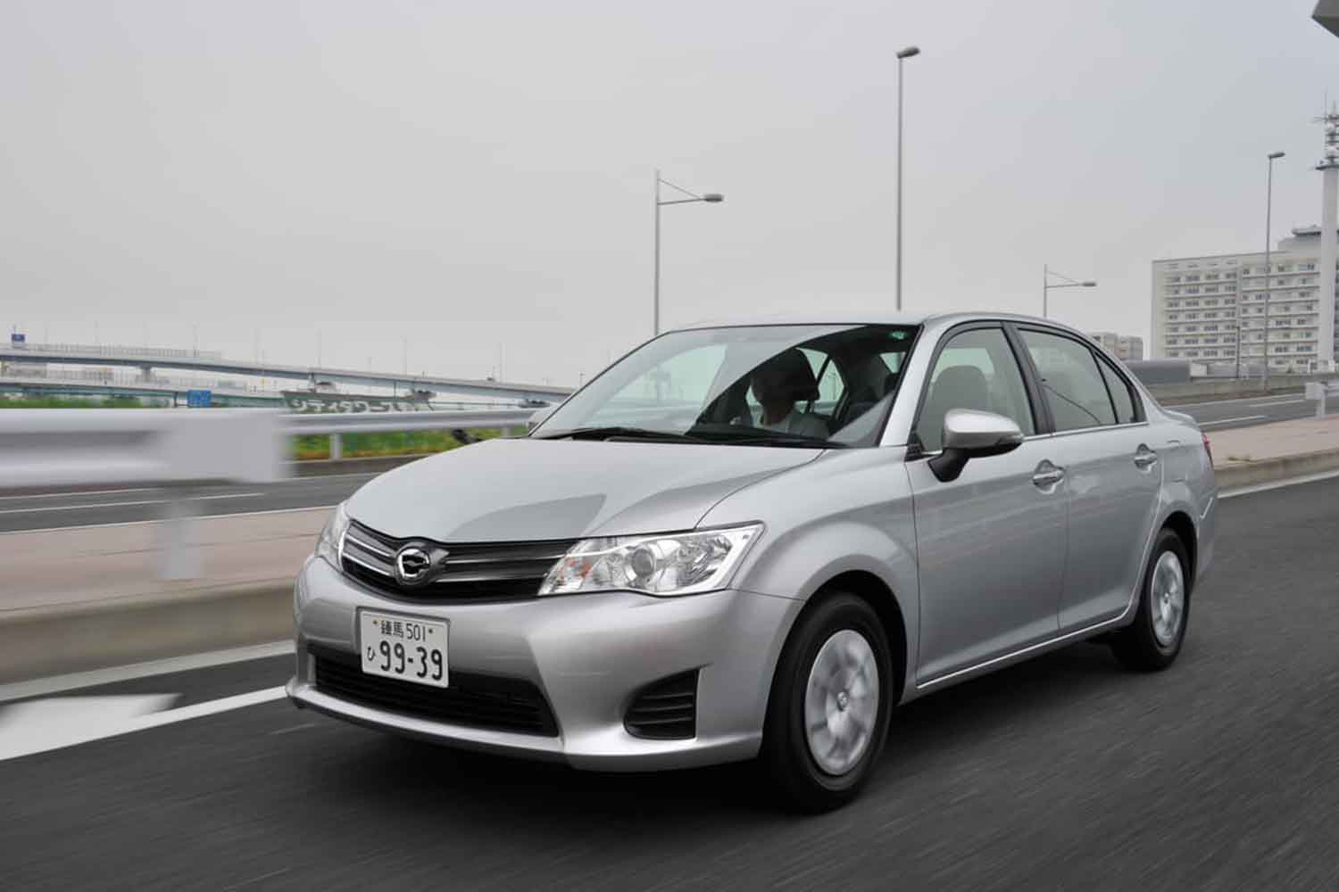 トヨタ・カローラアクシオ 〜 画像9