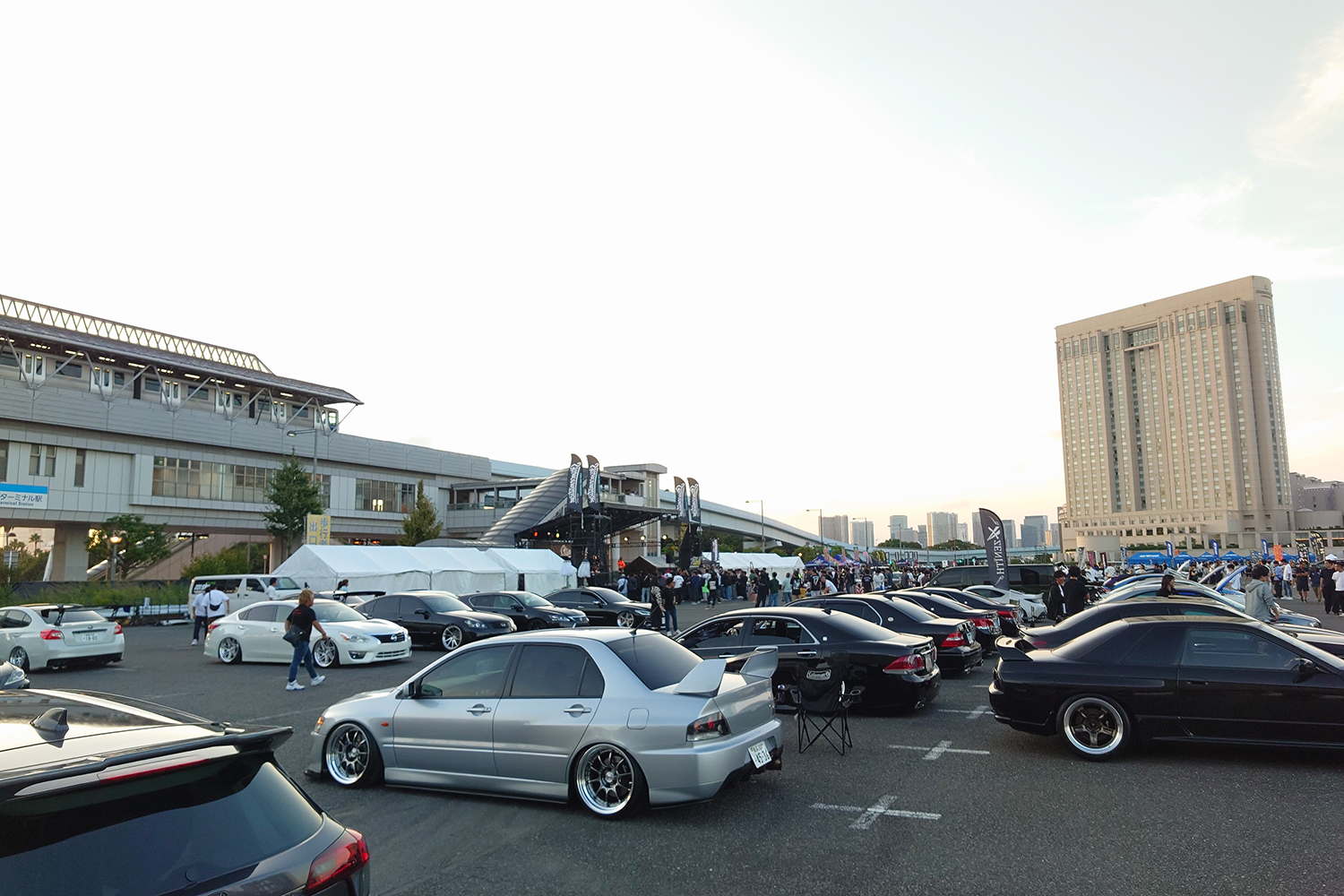 オフ会のイメージ