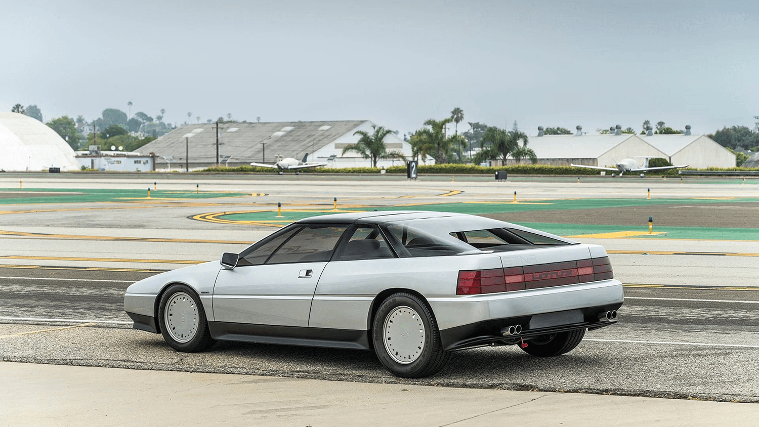 ロータス・エトナ