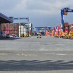 【画像】このド迫力ヤバすぎだろ！　「大井コンテナふ頭」に入ってみたら圧巻の光景が広がっていた 〜 画像12