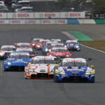 【画像】ついにSUPER GTの年間王者が決定！　GT500は１号車が史上初の３連覇でGT300は65号車が７年ぶりのチャンピオン！　SUPER GT Rd.８は手に汗握るデットヒートが繰り広げられた 〜 画像3