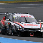 【画像】ついにSUPER GTの年間王者が決定！　GT500は１号車が史上初の３連覇でGT300は65号車が７年ぶりのチャンピオン！　SUPER GT Rd.８は手に汗握るデットヒートが繰り広げられた 〜 画像7