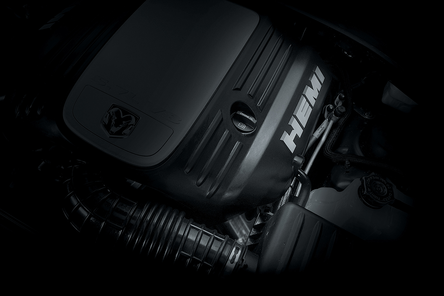 ダッジのV8エンジン