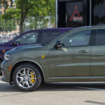 【画像】このご時世にV6→V8へと仕様変更とかマジか！　エコが叫ばれるときにこれぞアメ車な大排気量V8が復活したワケ 〜 画像1