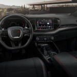 【画像】このご時世にV6→V8へと仕様変更とかマジか！　エコが叫ばれるときにこれぞアメ車な大排気量V8が復活したワケ 〜 画像4