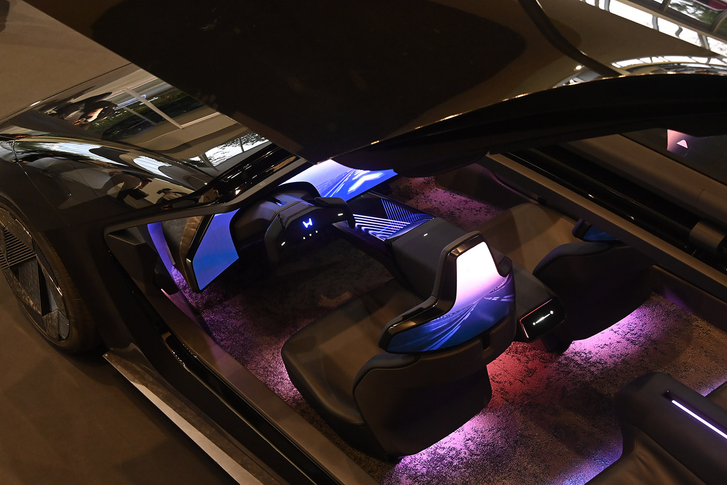 環境対策が常識の現代にダッジがまたV８エンジンを引っ張り出してきた理由 〜 画像10