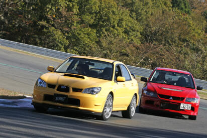 S-AWCの三菱！　シンメトリカルAWDのスバル！　WRCで鍛えられた最強4WDをもつ２社のメカを解説