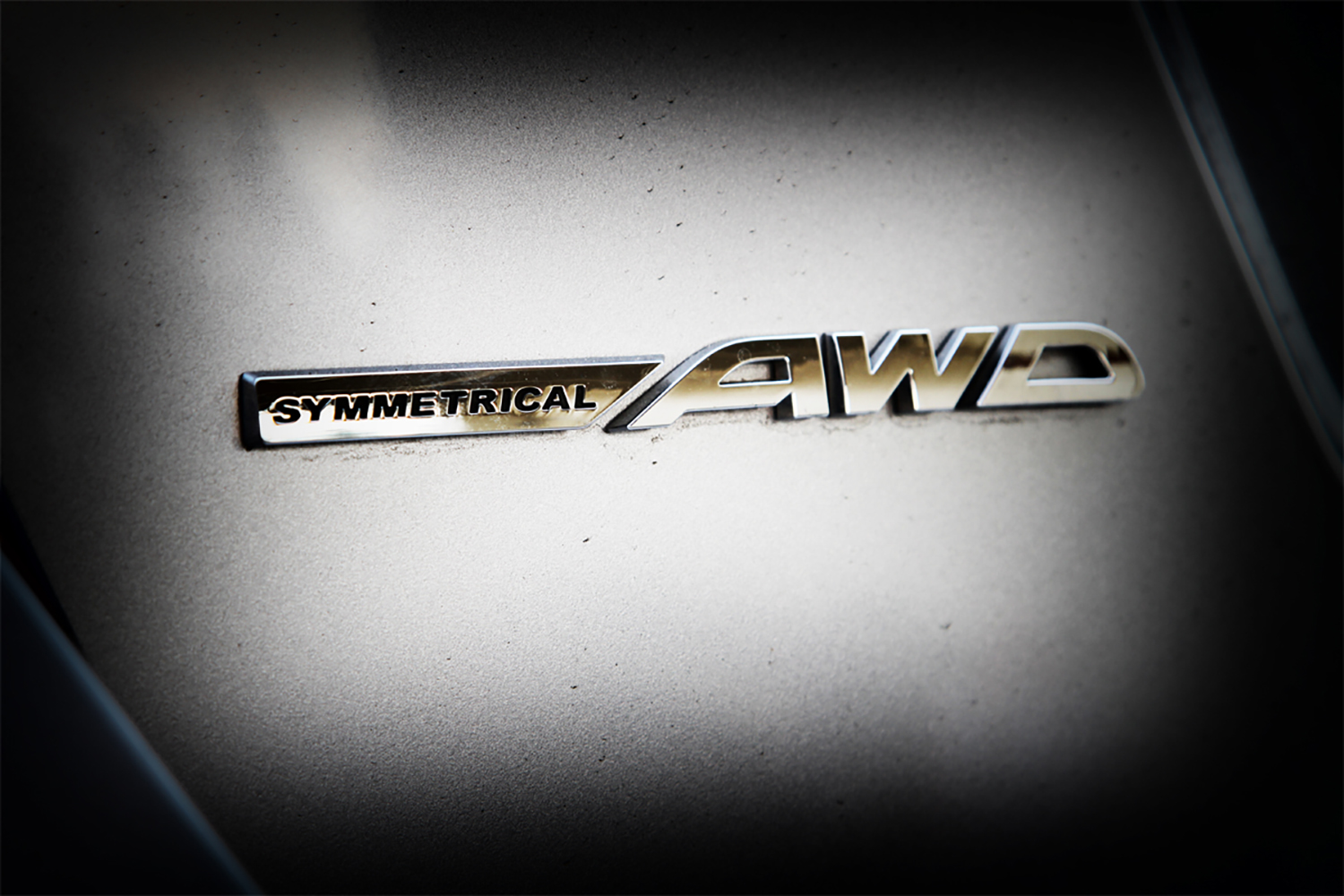 スバル・シンメトリカルAWDのエンブレム 〜 画像13