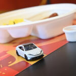 【画像】プレリュードの「走りの味」カレーってどんな味だ？　ホンダがガチで開発したカレーを出す期間限定オープンの「プレリュー堂」に突撃してみた 〜 画像20