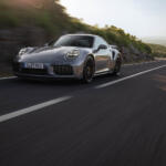 【画像】ポルシェ911が電動ターボ２機がけで異次元の速さに！　怪物化した「911ターボＳ」衝撃のマイチェン 〜 画像12