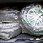 【画像】約８割の人が知らないってヤバいぞ！　スタッドレスタイヤは「残溝1.6mm」の前に「プラットフォーム」が露出したら雪道走行はダメ!! 〜 画像4