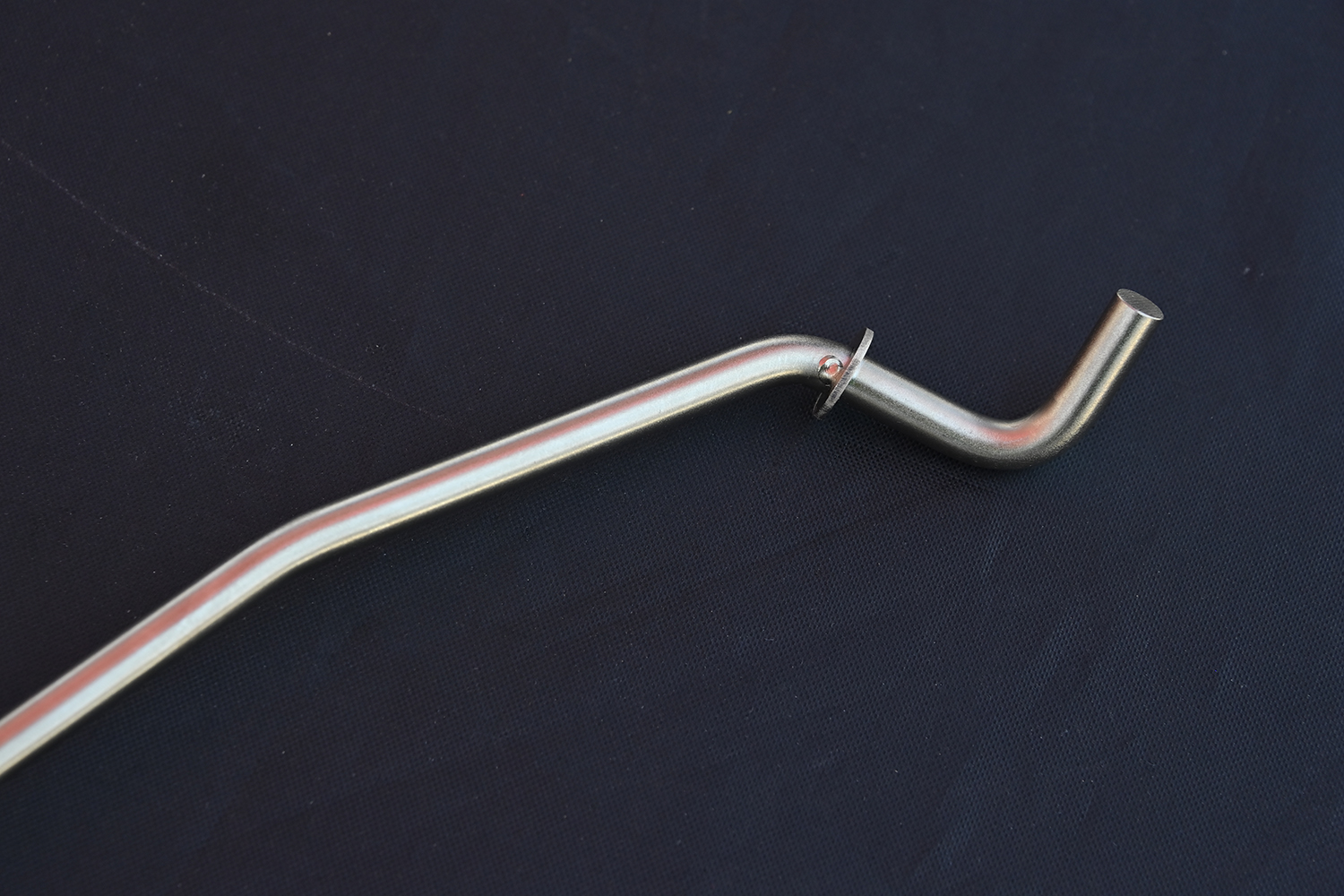 フジツボが全力投球するチタン製の棒「HOOD SUPPORT」とは 〜 画像1