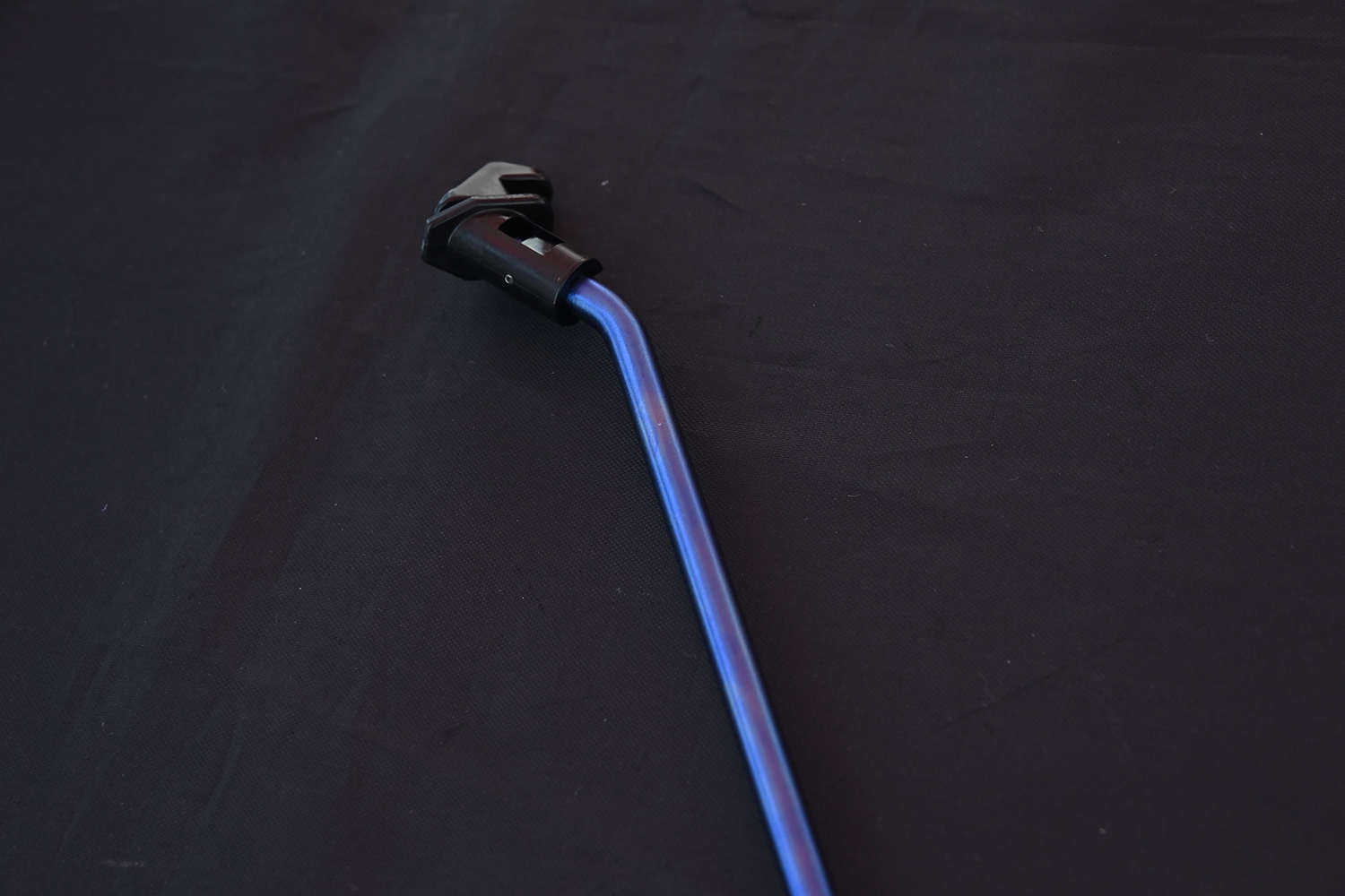 フジツボが全力投球するチタン製の棒「HOOD SUPPORT」とは 〜 画像2