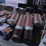 【画像】オフ会でボンネットを開ければプチヒーロー確定！　フジツボの「チタン製の虹色棒」がクルマ好きに刺さりまくり 〜 画像8