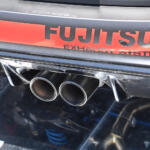 【画像】オフ会でボンネットを開ければプチヒーロー確定！　フジツボの「チタン製の虹色棒」がクルマ好きに刺さりまくり 〜 画像13