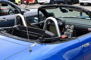 オープンカーではお馴染みのパーツ「ファッションバー」ってナニ?