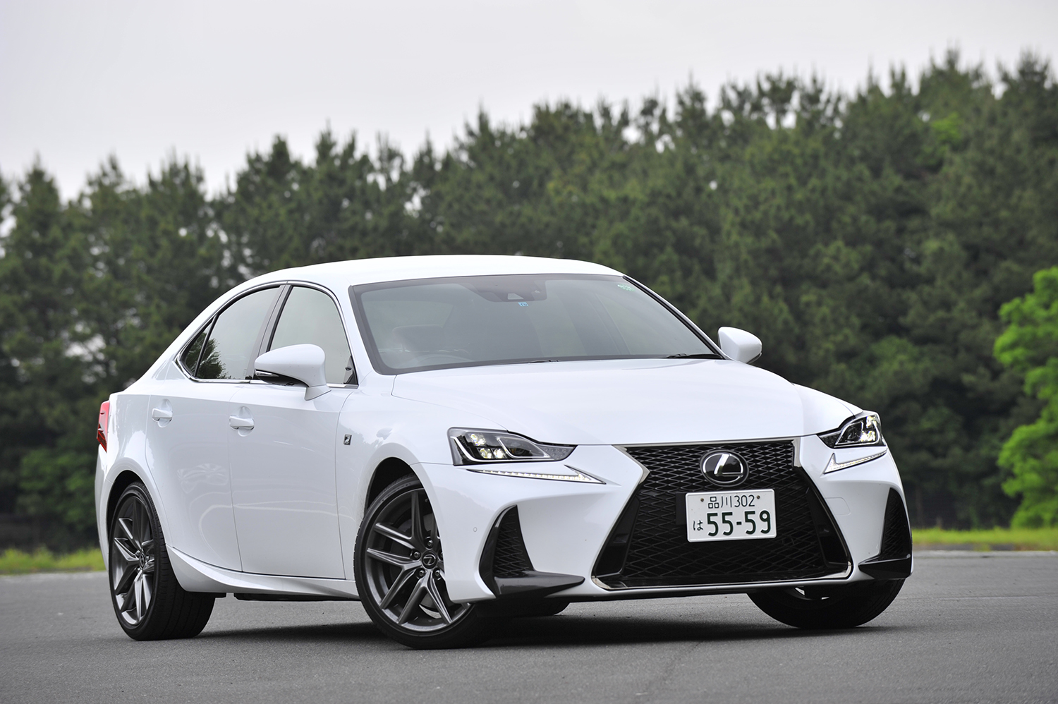12年も売っているレクサスISの顔を初代から順に辿ってみた 〜 画像7
