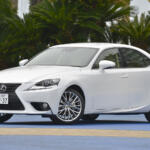 【画像】「あなた誰？」レベルの激変っぷり！　３度のマイチェンでまるで別人に変身したレクサスISの顔を追ってみた 〜 画像2