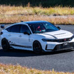 【画像】オートバックスにはスゴ腕チューナーが潜んでいた！　３台のデモカーをドリキン土屋圭市がサーキットで徹底チェック!! 〜 画像17