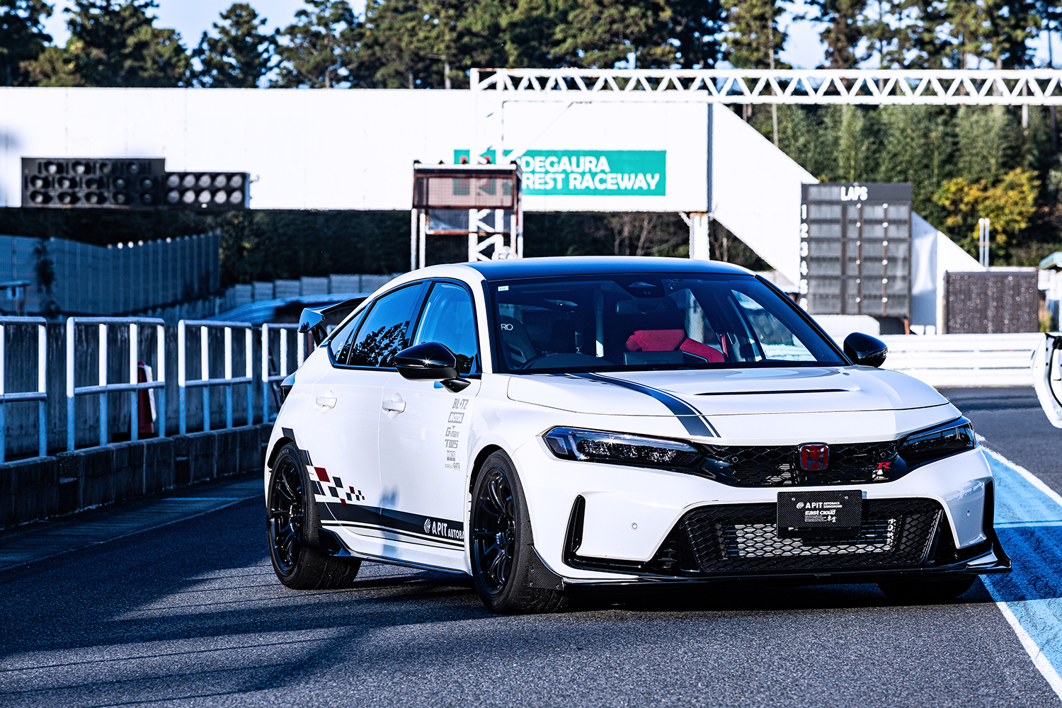 A PIT東雲のデモカー（シビック タイプR）