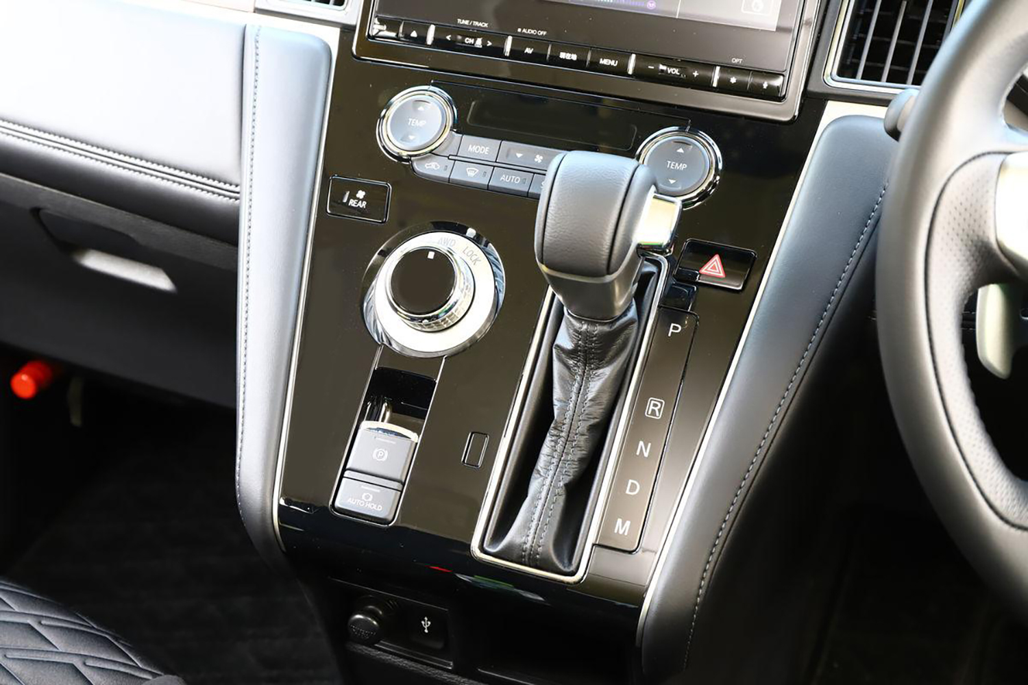 三菱 デリカD:5のインパネ（先代モデル） 〜 画像29