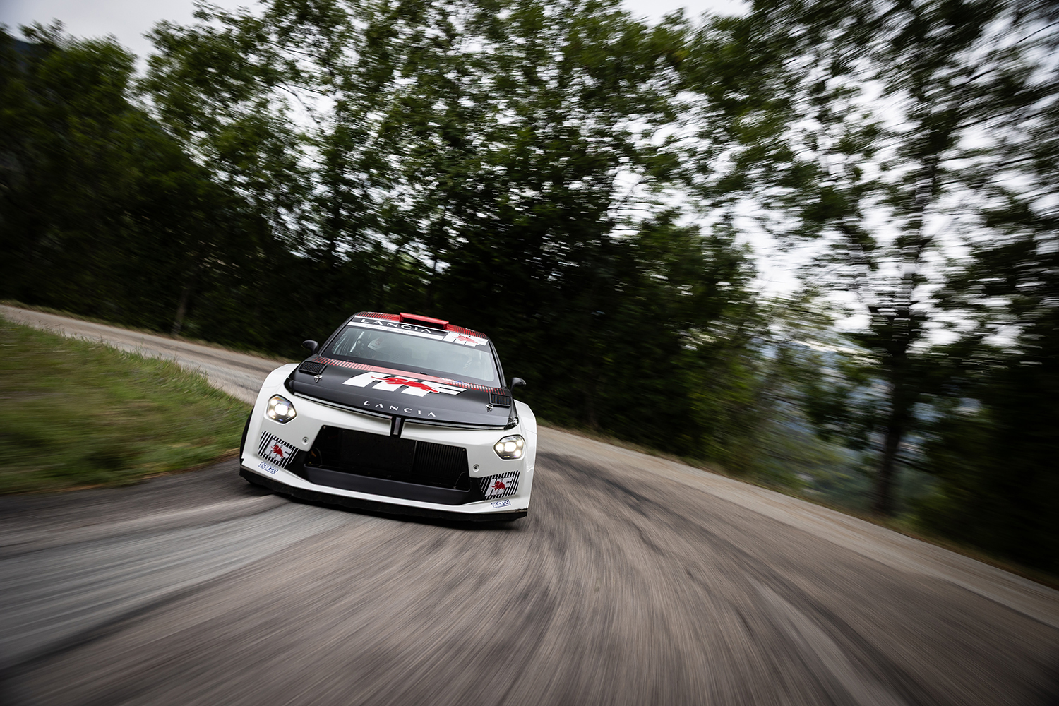 ラリーの歴史に刻まれる脅威のランチア伝説 〜 画像7