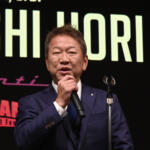 【画像】どうみても中学生……なのにスゴ腕ドリフトでチャンピオン!?　フォーミュラ・ドリフト・ジャパンの表彰パーティーが衝撃そのもの!! 〜 画像98